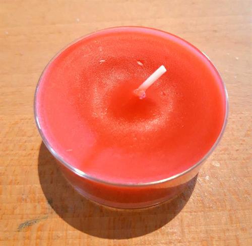 Rød fyrfadslys i plastkop - 4 stk